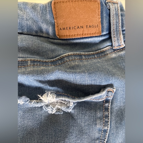 American eagle Women's size 10 dream Blue Distressed Jeans - Picture 6 of 13